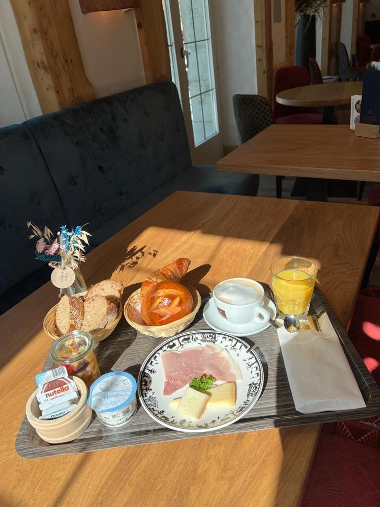Residence Le Sapin & Bains De La Gruyere 沙尔梅 外观 照片